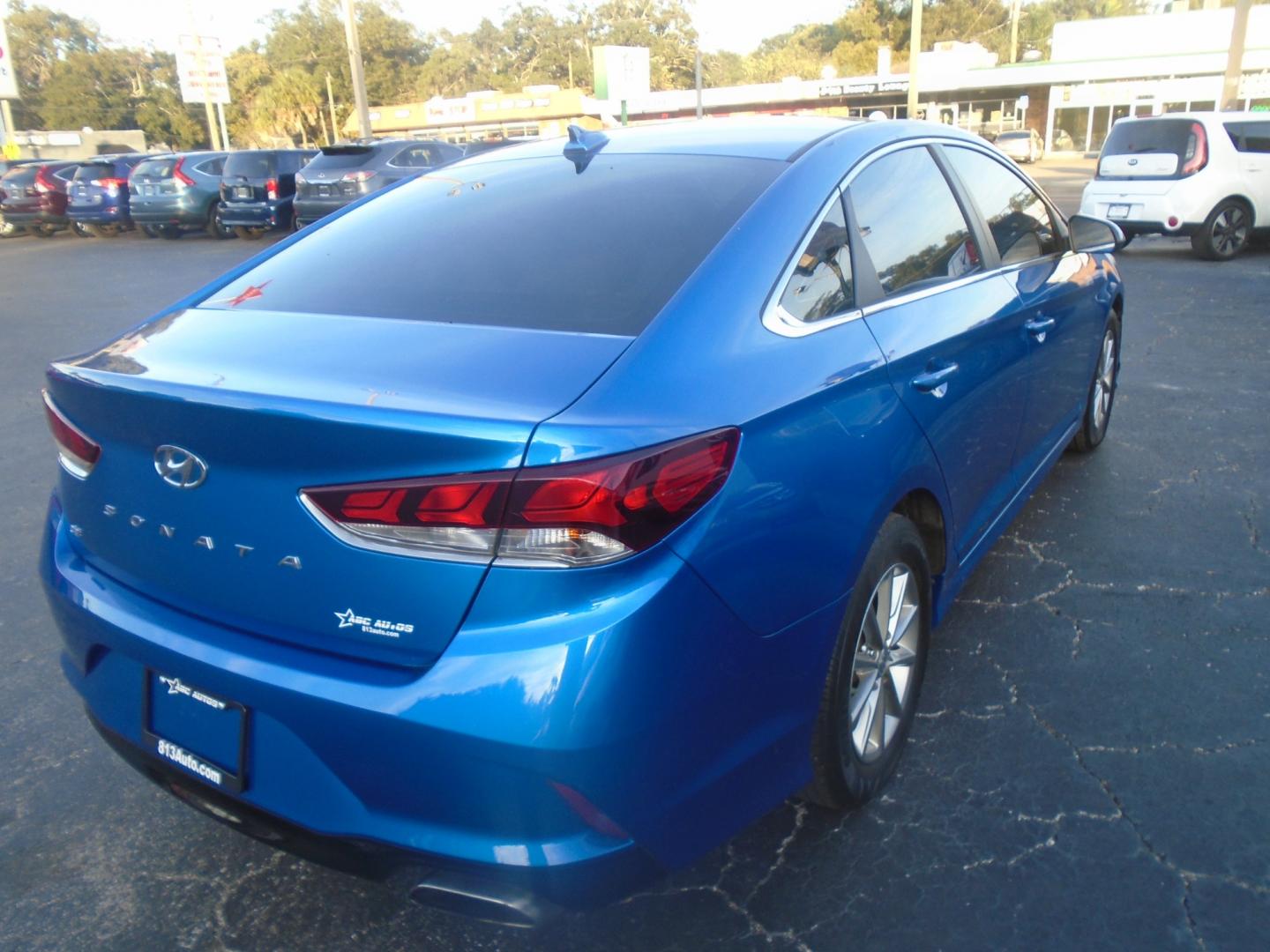 2019 Hyundai Sonata (5NPE24AF7KH) with an 2.4L L4 DOHC 16V engine, 6-Speed Automatic transmission, located at 6112 N Florida Avenue, Tampa, FL, 33604, (888) 521-5131, 27.954929, -82.459534 - Photo#3